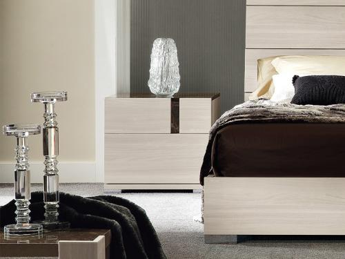 Modern Teodora Nightstand with 2 Drawers NS023