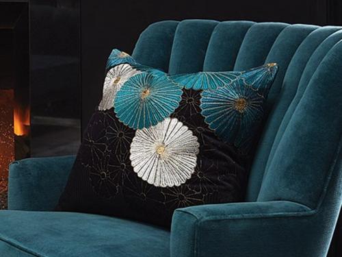 Modern Pillow (Azure) PL15